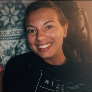 Meet your Posher, Alicia